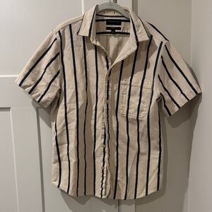 Banana Republic Men’s striped button up tee